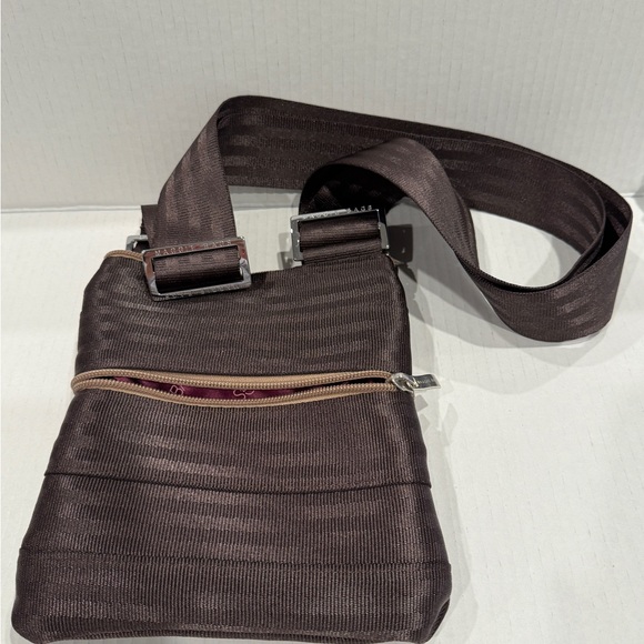 Maggie Bags Brown Crossbody Bag Made of Seatbelt - Picture 1 of 16